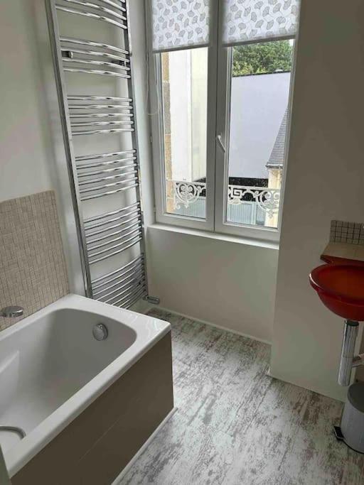 Maison De Ville Conviviale Avec Terrasse 라네스테 외부 사진